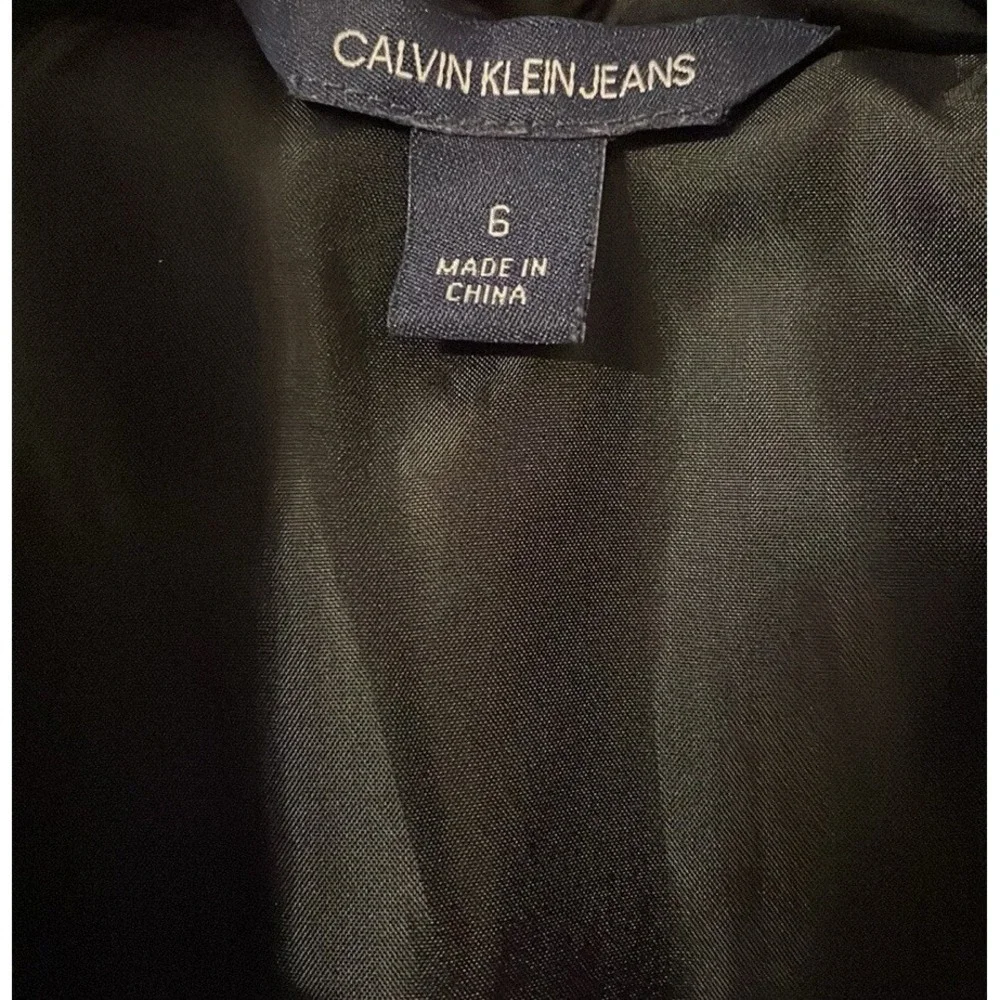 Calvin Klein Jeans Girl's Black Logo Zip-Up Waterproof Vest‎ Size 6